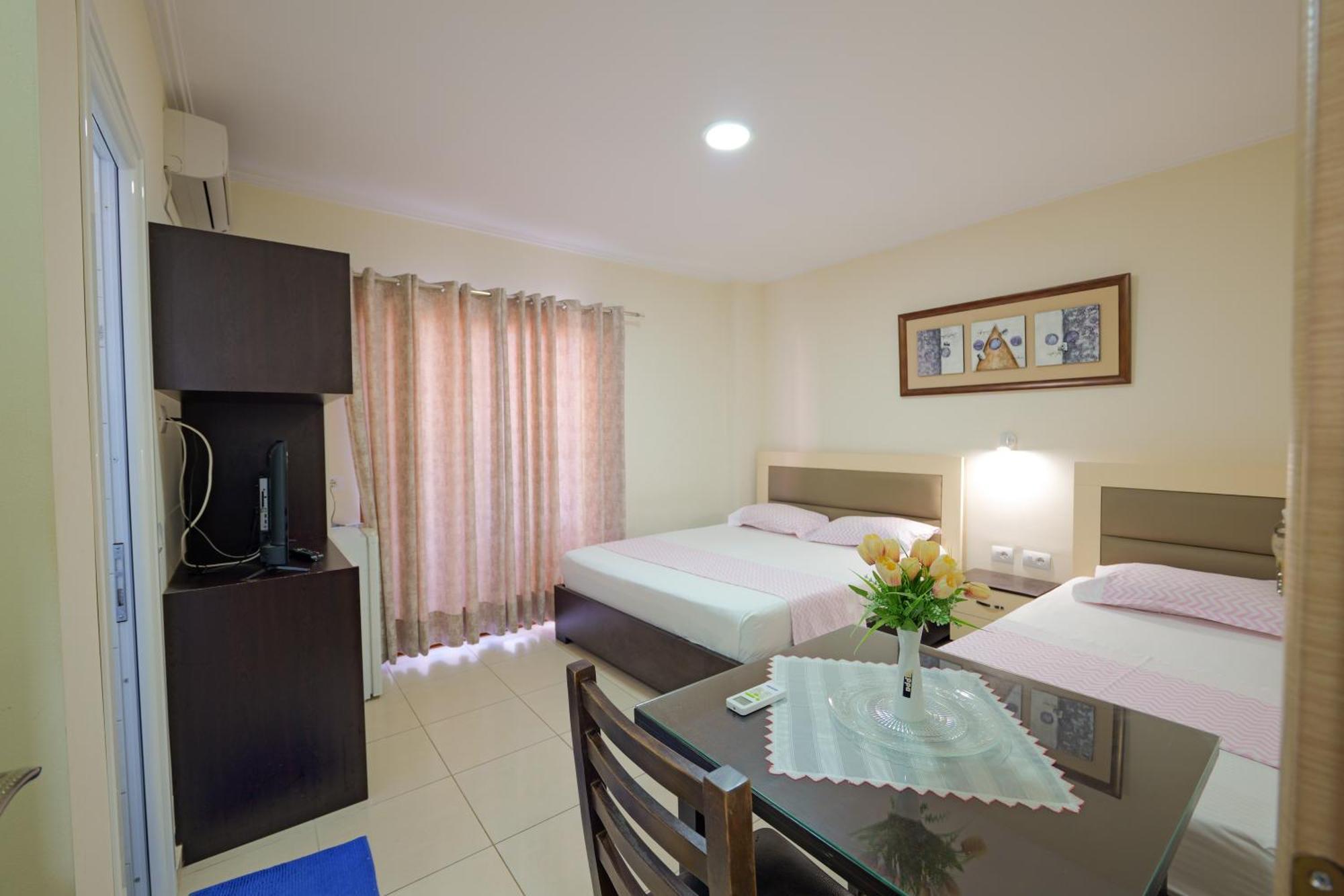 Hotel Chris Εξαμίλιο Εξωτερικό φωτογραφία