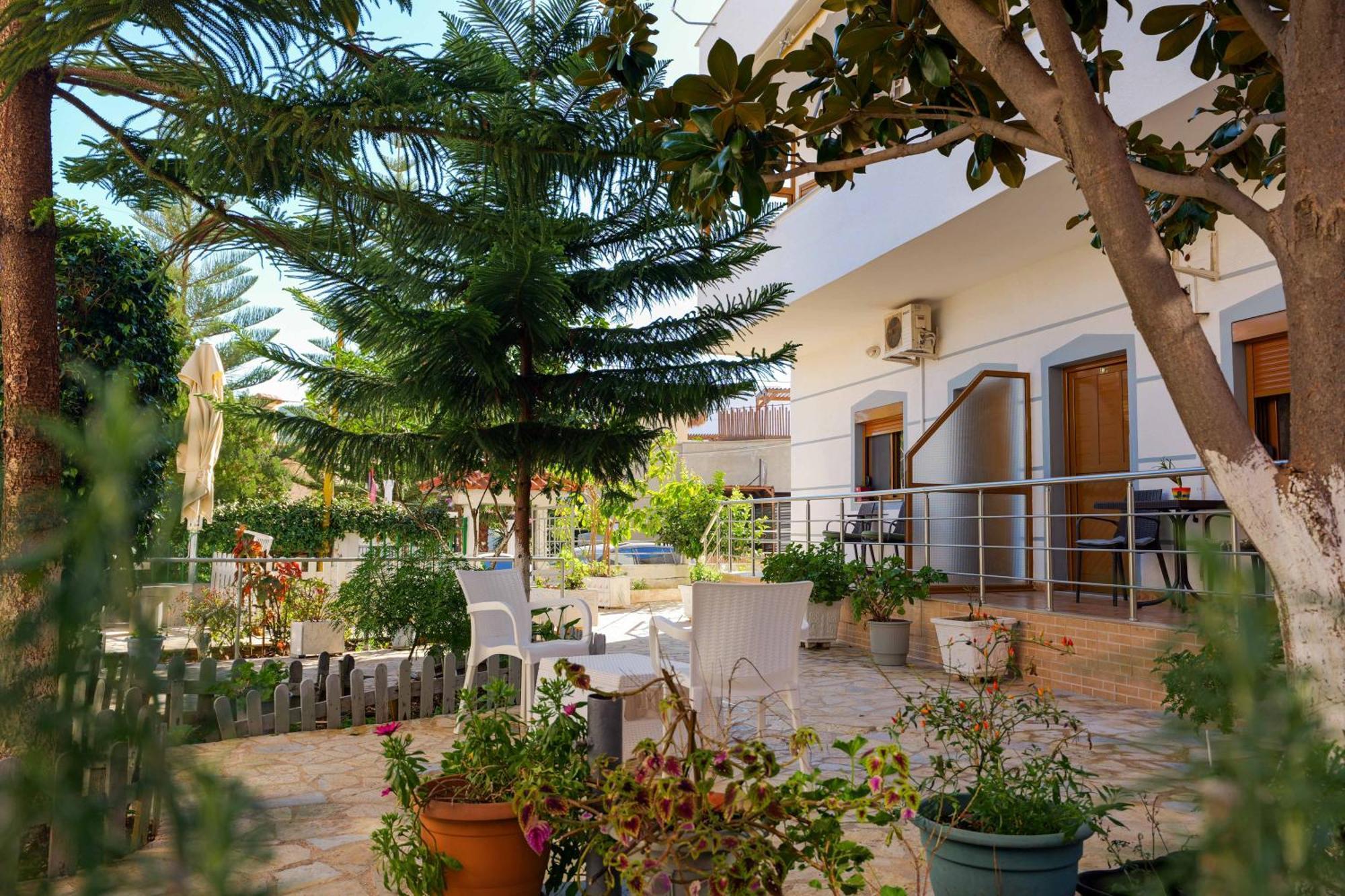 Hotel Chris Εξαμίλιο Εξωτερικό φωτογραφία