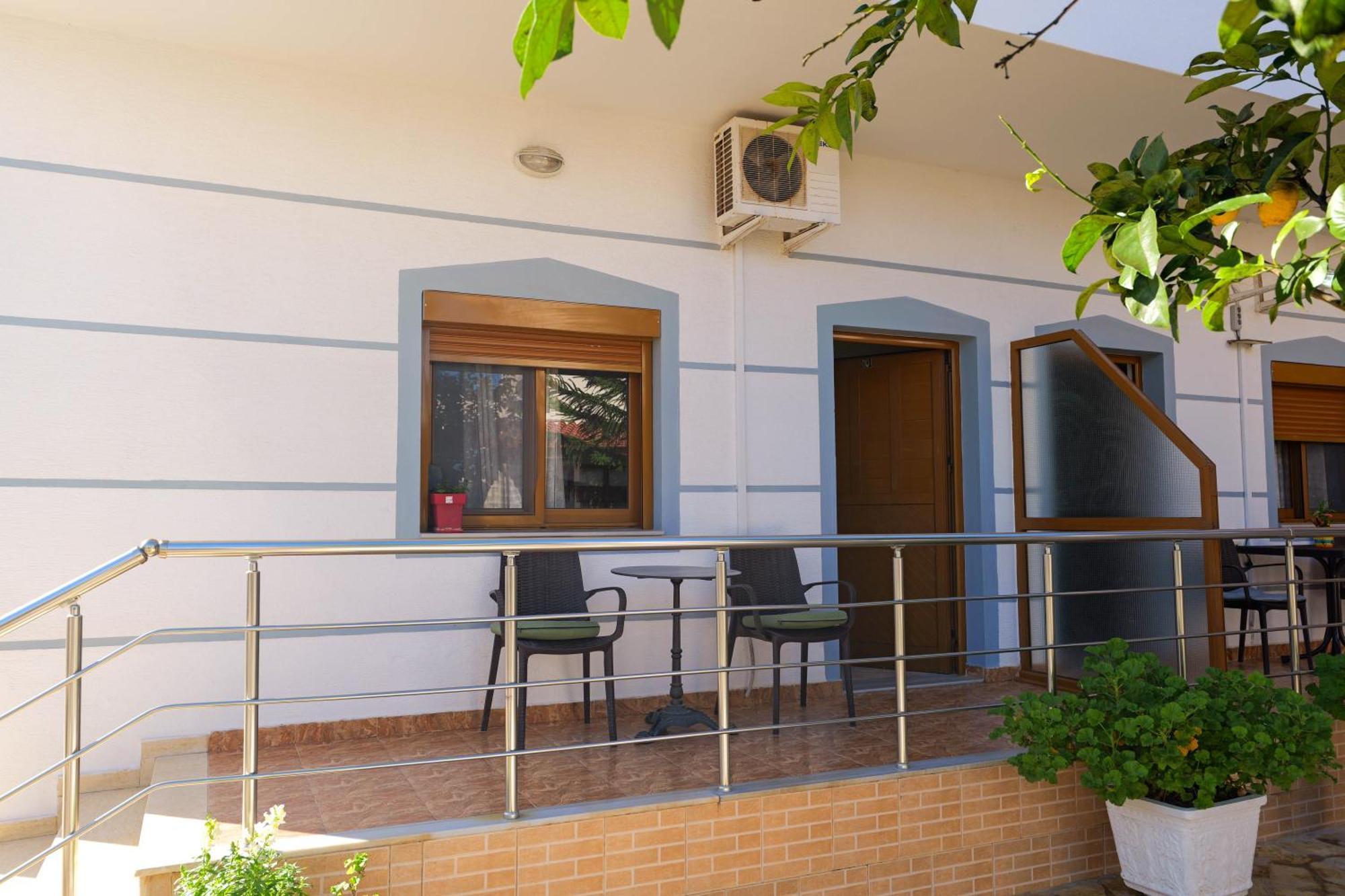 Hotel Chris Εξαμίλιο Εξωτερικό φωτογραφία