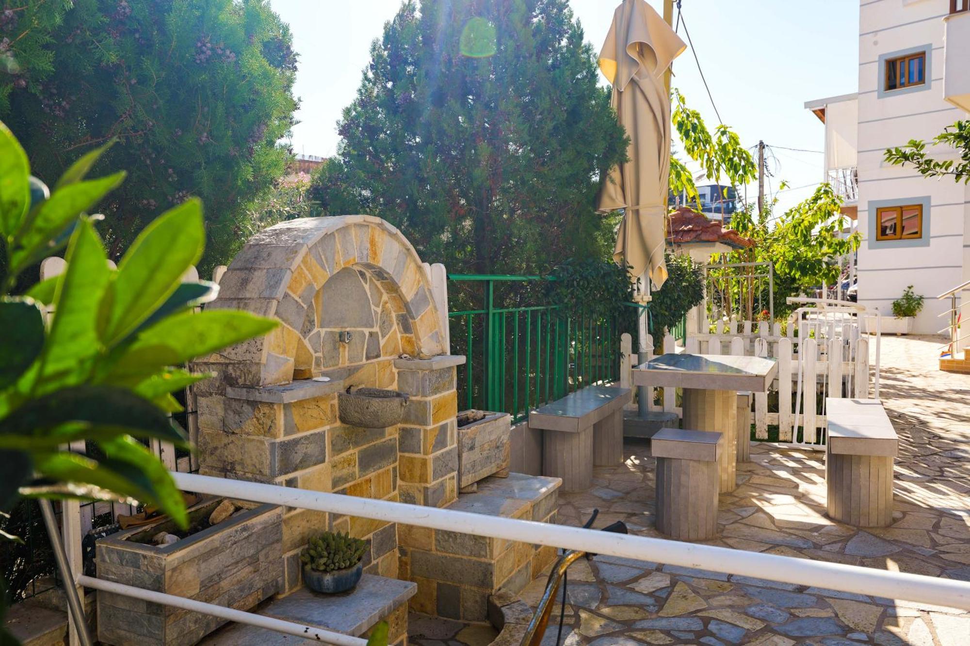 Hotel Chris Εξαμίλιο Εξωτερικό φωτογραφία
