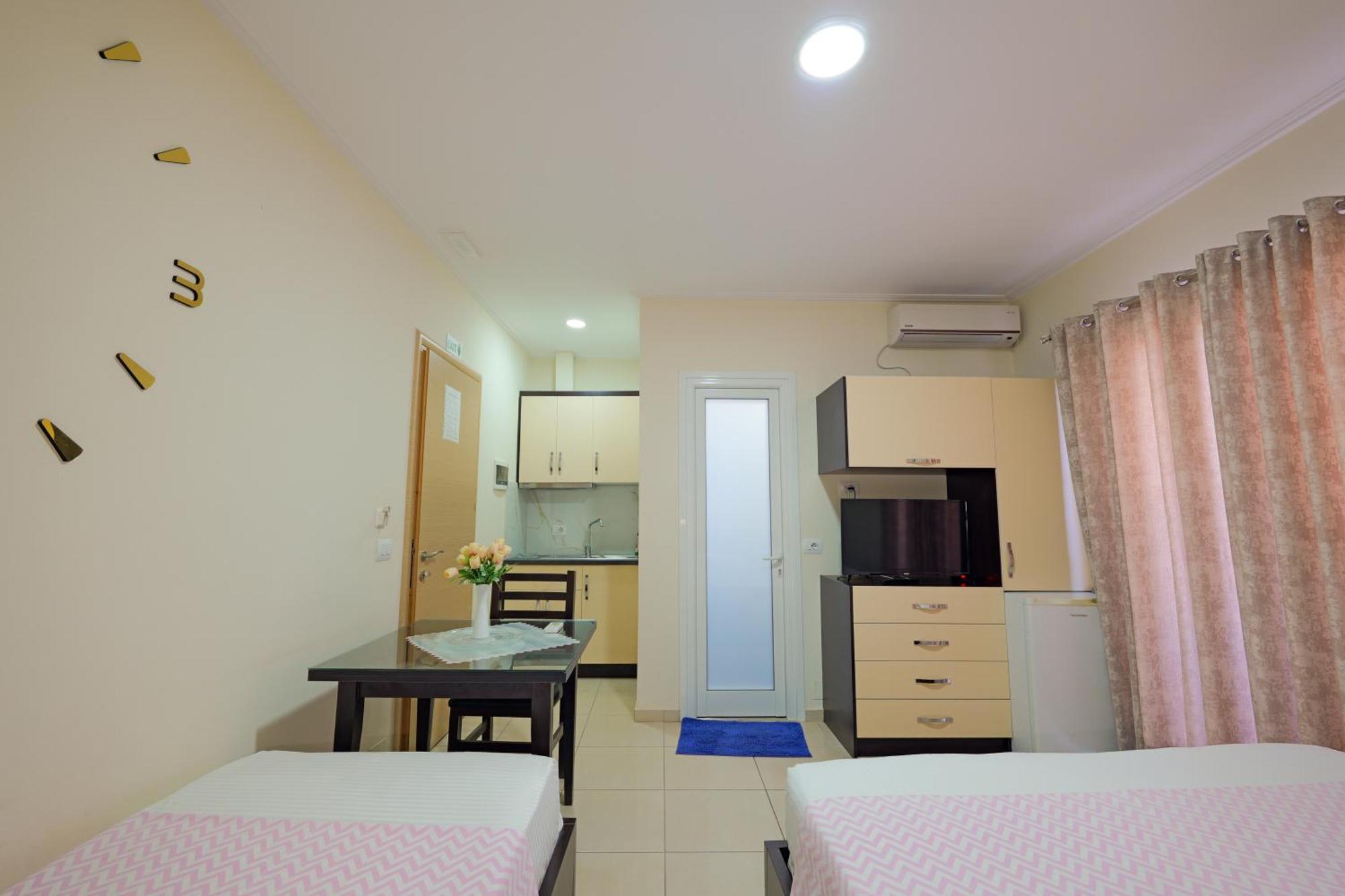 Hotel Chris Εξαμίλιο Εξωτερικό φωτογραφία