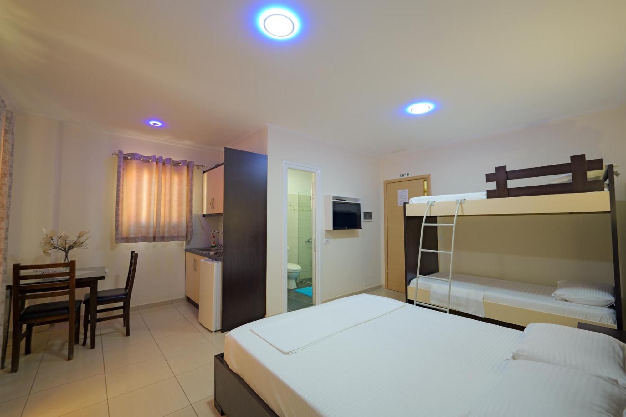 Hotel Chris Εξαμίλιο Εξωτερικό φωτογραφία