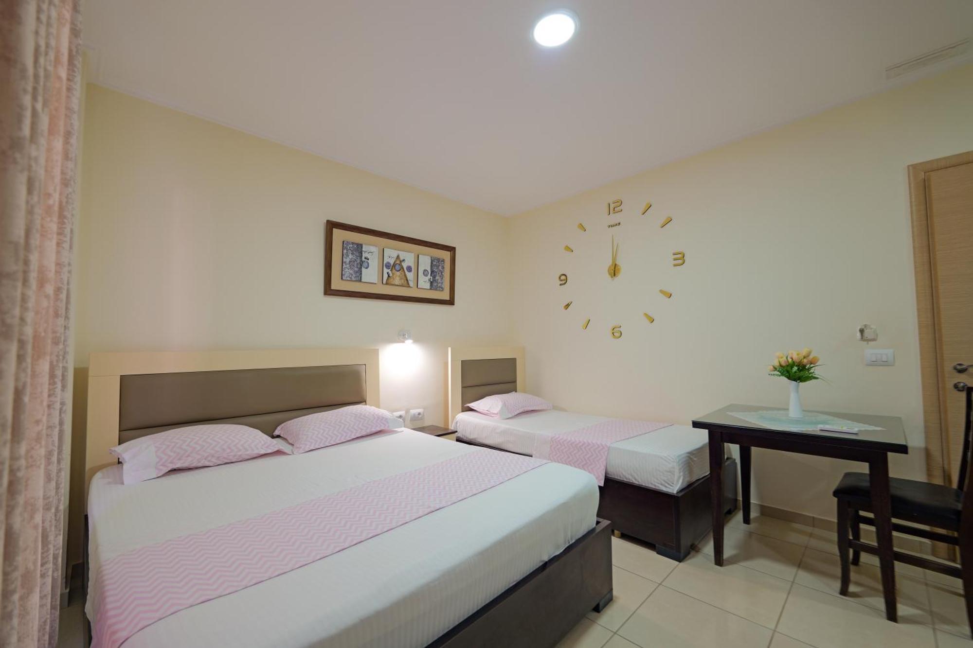 Hotel Chris Εξαμίλιο Εξωτερικό φωτογραφία